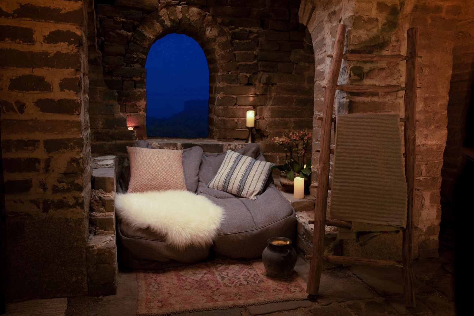 A Night on the Great Wall of China, Courtesy of Airbnb. Image courtesy of Airbnb