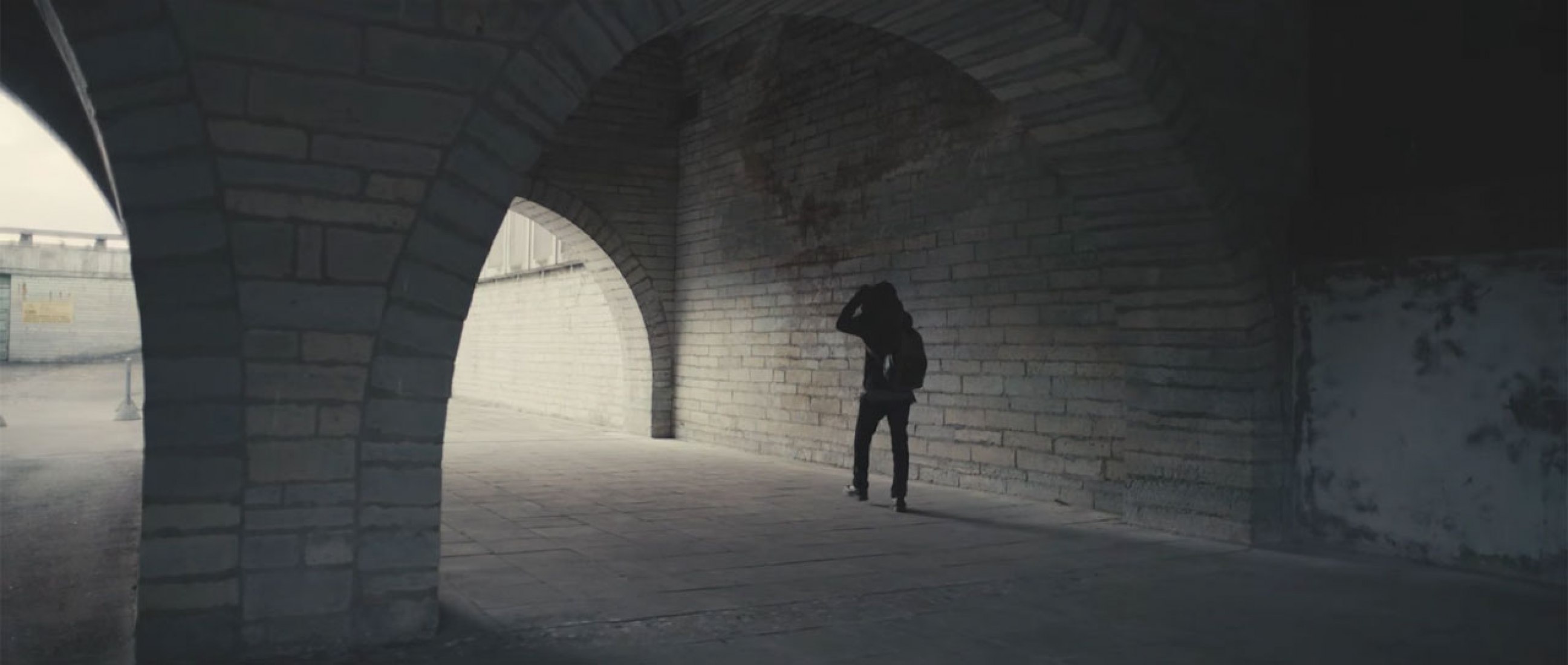 Faded клип. Alan walker из клипа faded. Where are you now am faded. Where are you now am faded. Faded alan walker перевод.