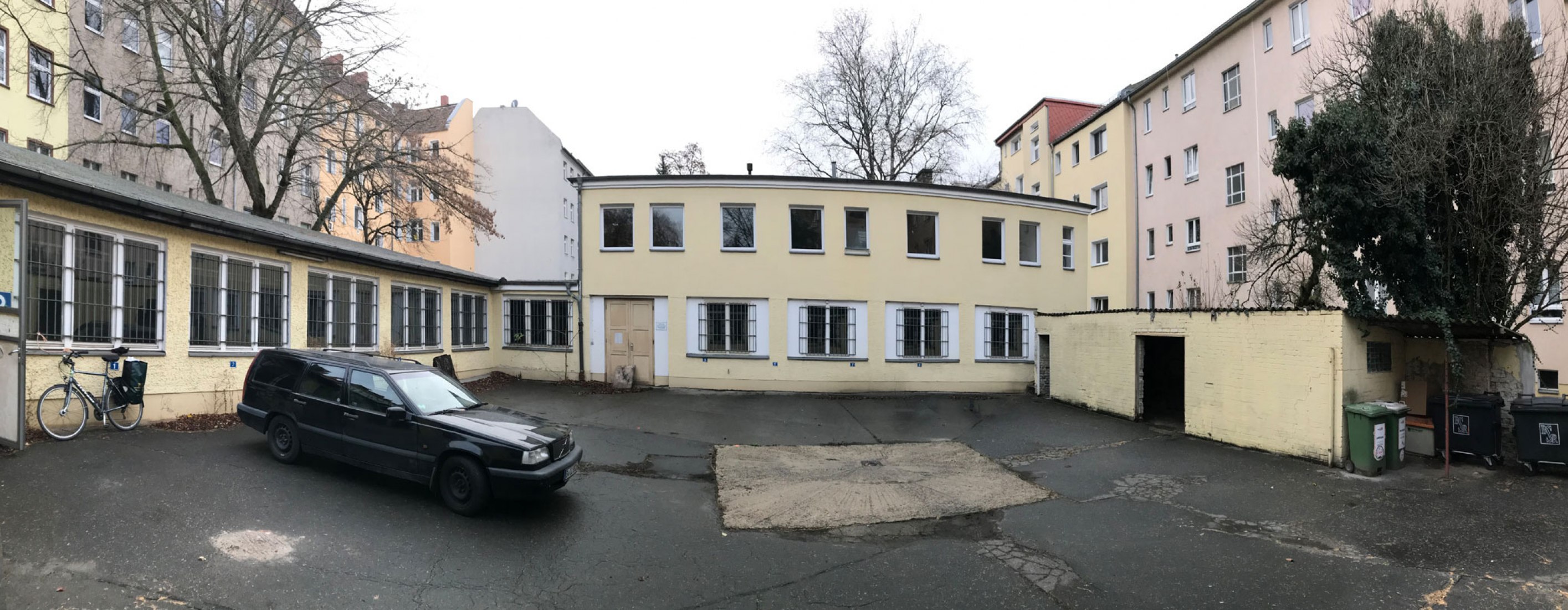 Before. Renovation of an Old Locksmith Shop by ALAS Alarcon Linde Architects. Photograph by Ronald Patrick.