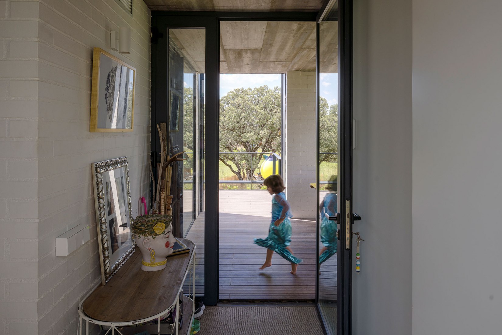 Granero House by Alberich-Rodríguez Arquitectos. Photograph by Imagen Subliminal
