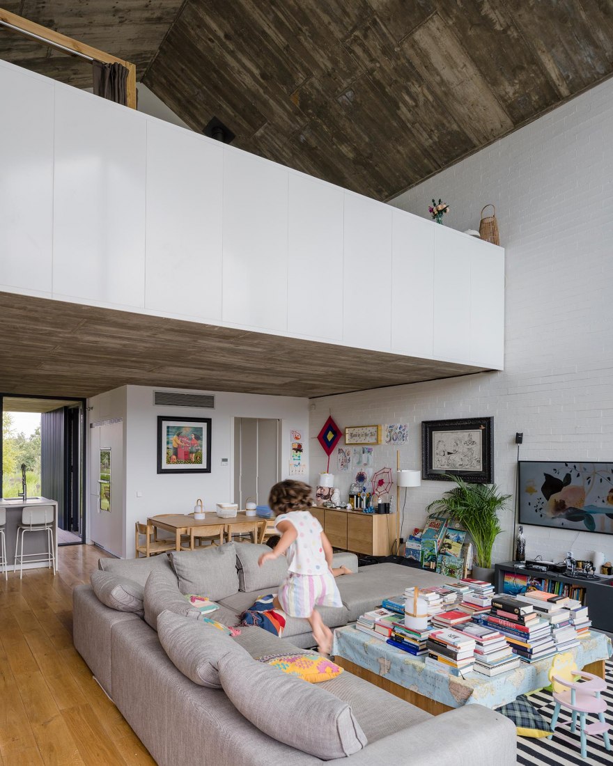 Granero House by Alberich-Rodríguez Arquitectos. Photograph by Imagen Subliminal