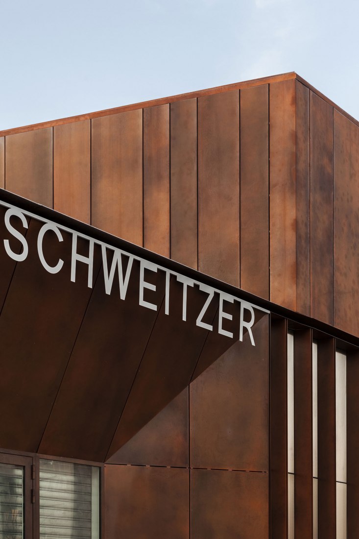 Renovación del Centro Comunitario Albert Schweitzer por MOA. Fotografía de Cyrille Lallement.