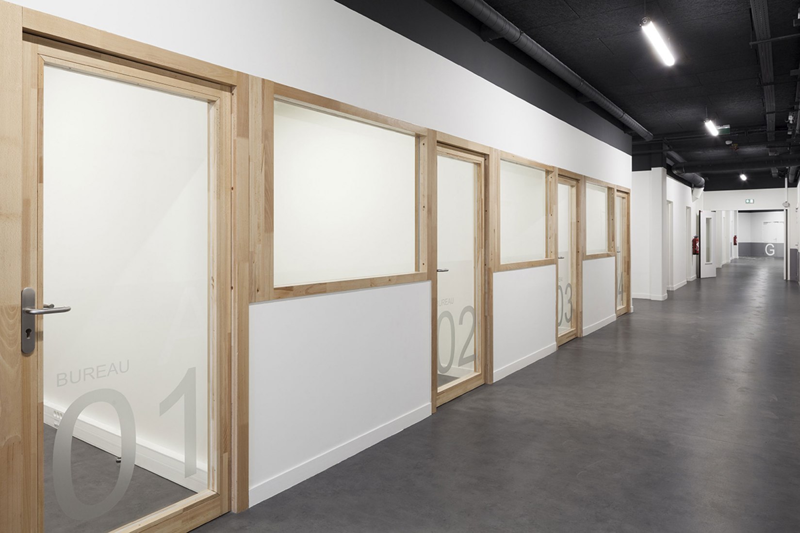 Renovación del Centro Comunitario Albert Schweitzer por MOA. Fotografía de Cyrille Lallement.
