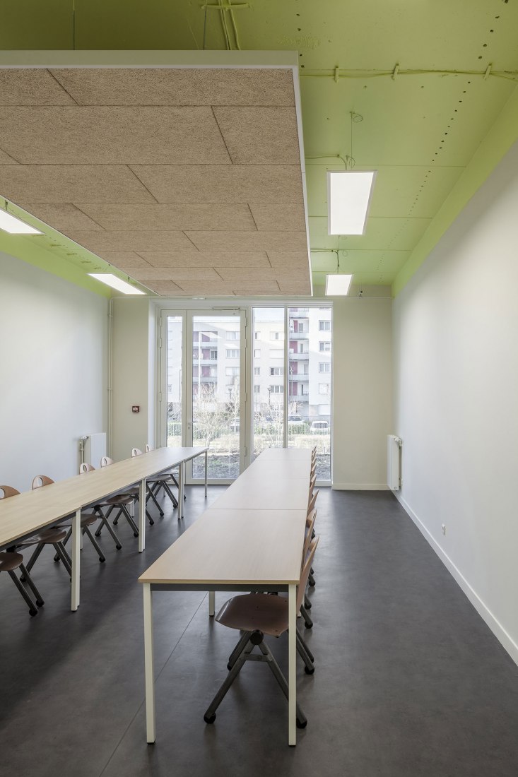 Renovación del Centro Comunitario Albert Schweitzer por MOA. Fotografía de Cyrille Lallement.