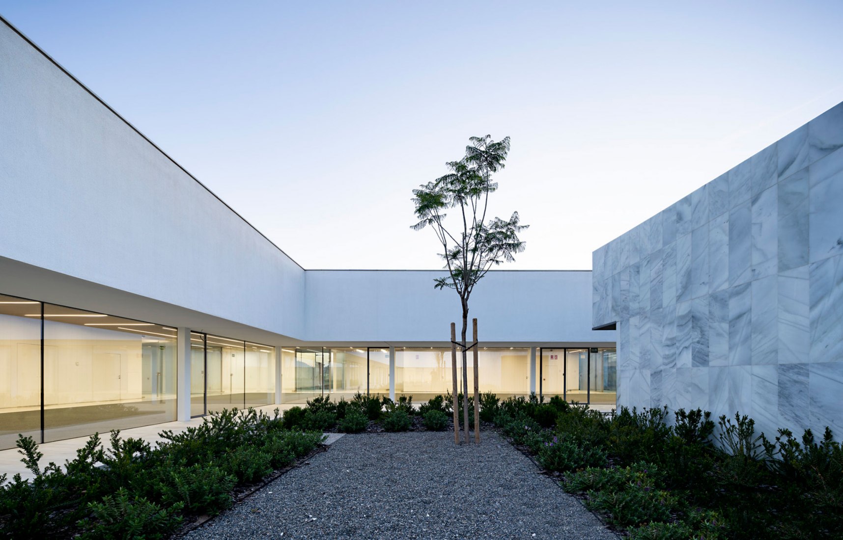 Headquarters and Auditorium for the University of Málaga by alcolea+tárrago / Roberto Ercilla. Photograph by Javier Callejas. 
