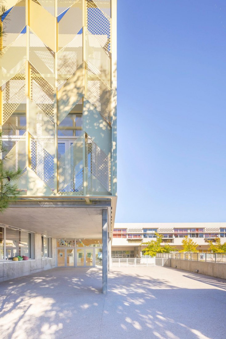 New first-cycle nursery school and outdoor spaces of the French Lyceum by Ale Estudio and b-ground arquitectura. Photograph by Juan Sepúlveda.