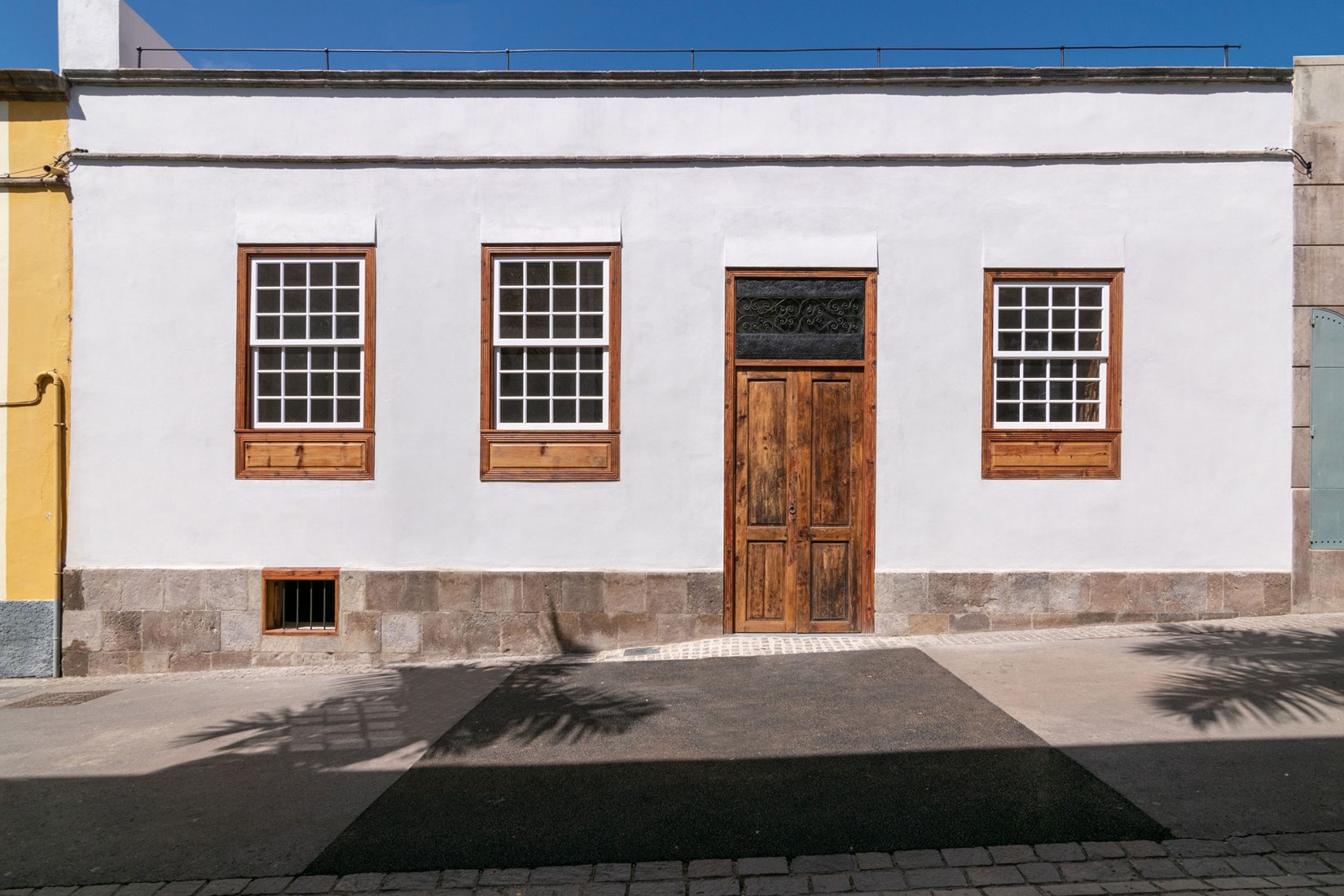 House of the "diablos locos" by Alejandro Beautell. Photograph by Flavio Dorta