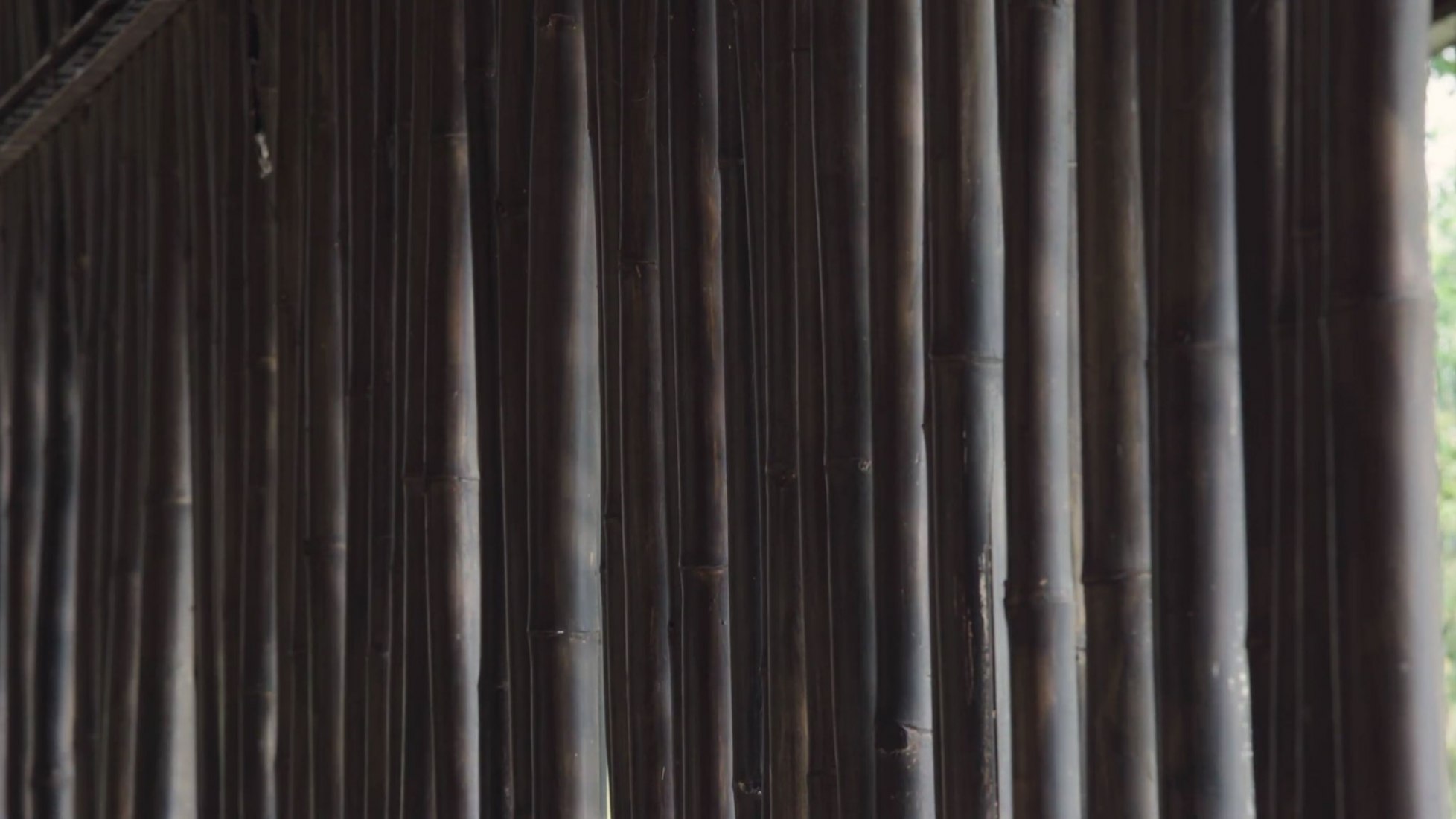 Screenshot. Amber Denim Loom Shed, by Archeground.