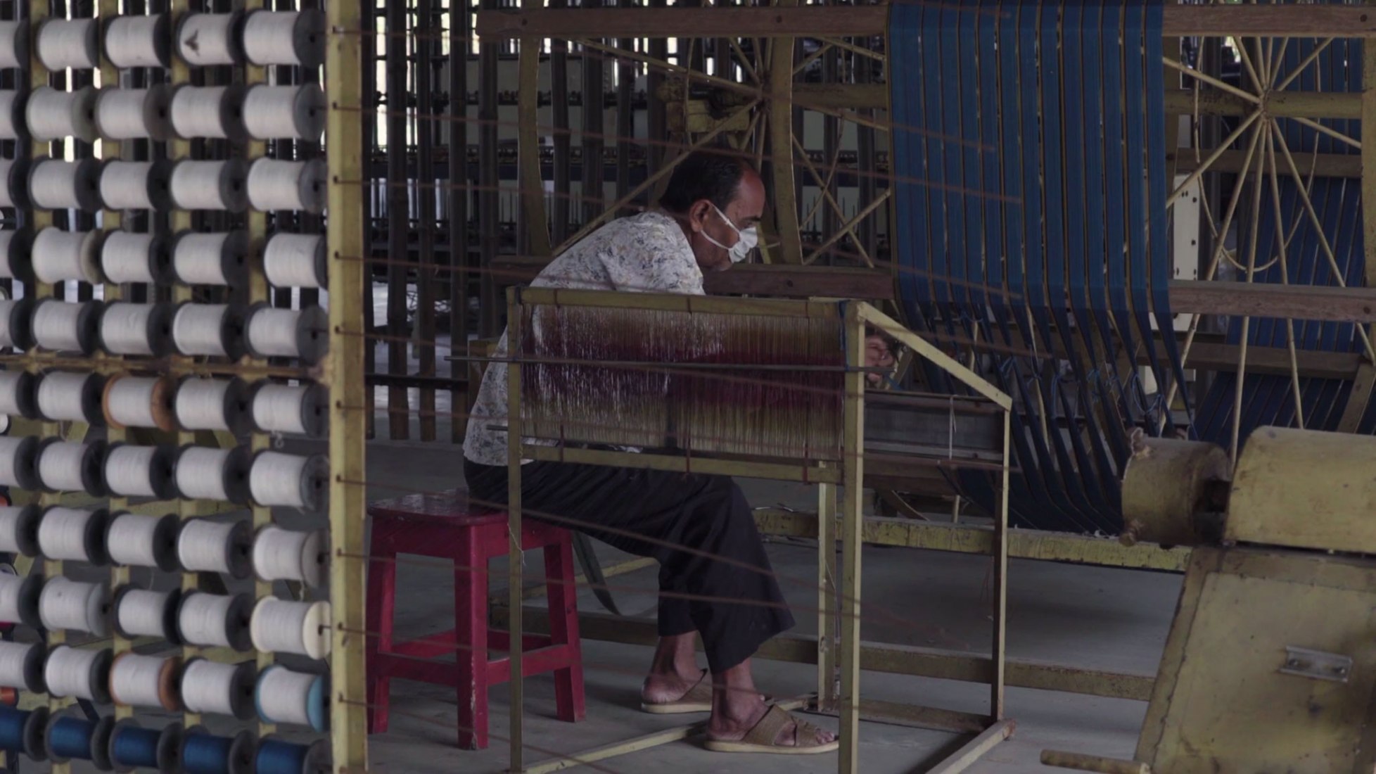 Screenshot. Amber Denim Loom Shed, by Archeground.