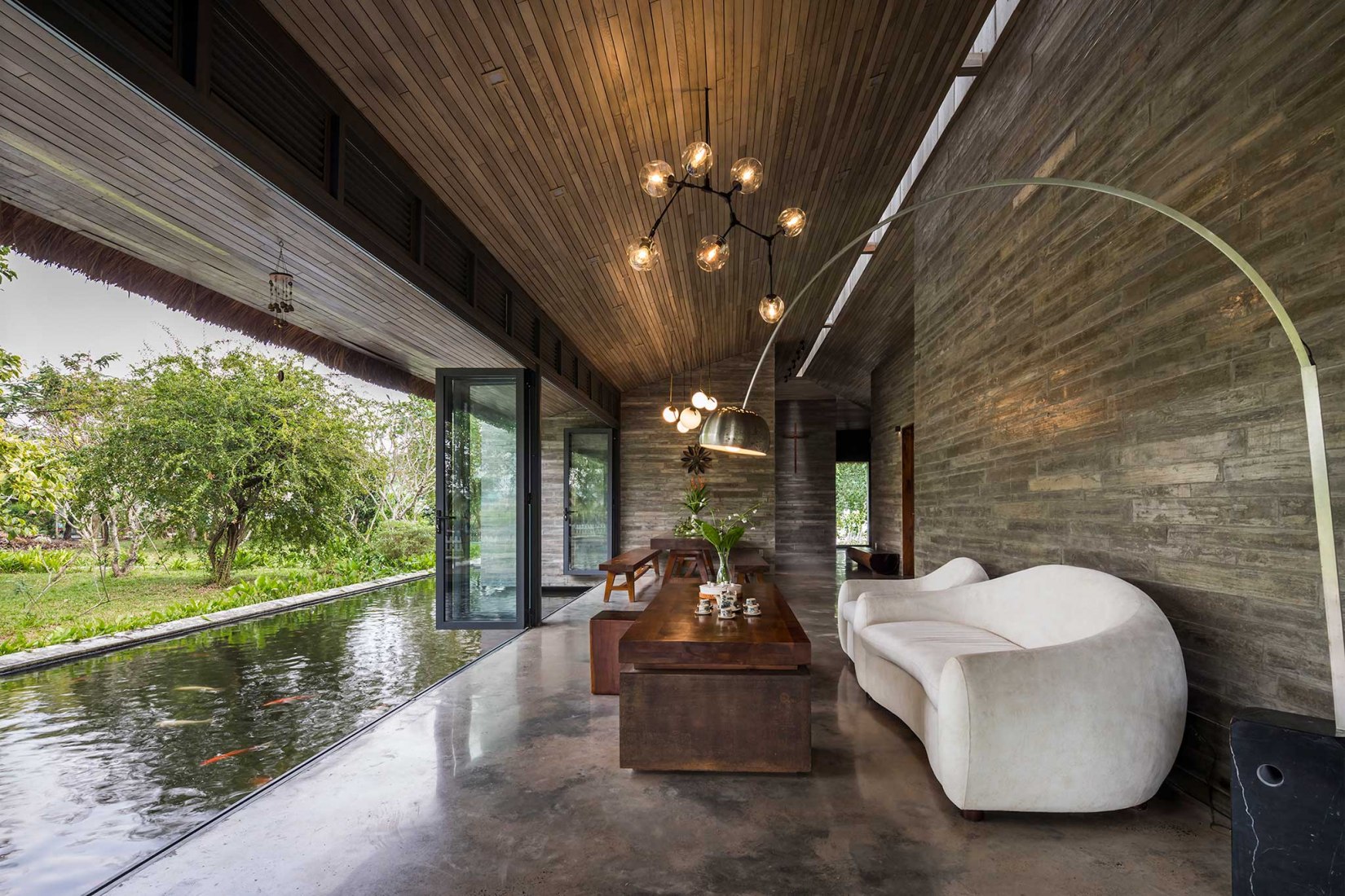 AM House by Nguyen Huu Duy, Nguyen Duy and Bui The Long. Photograph by Hiroyuki Oki