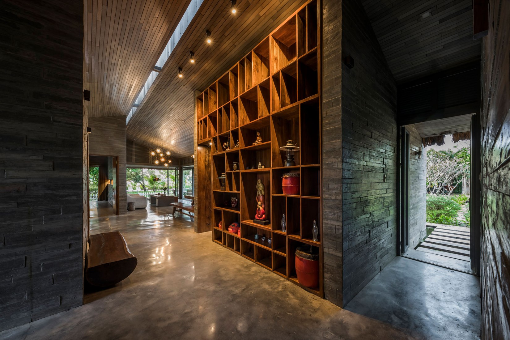 AM House by Nguyen Huu Duy, Nguyen Duy and Bui The Long. Photograph by Hiroyuki Oki