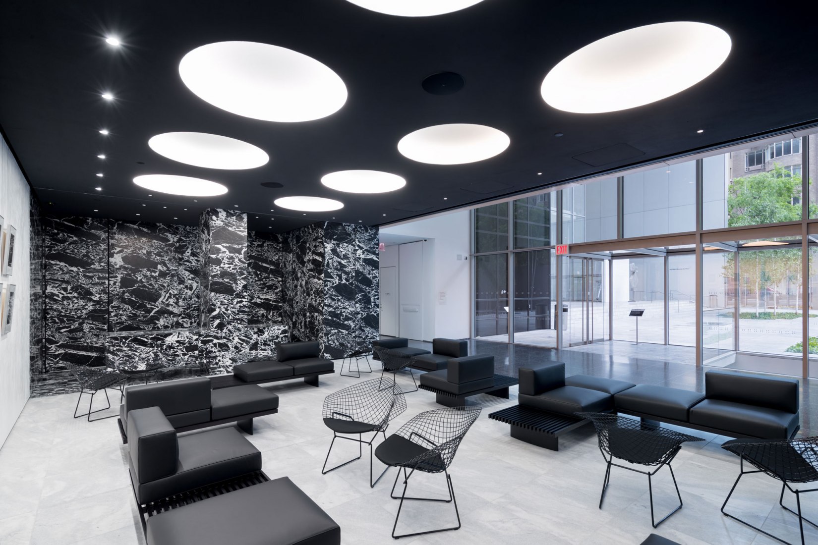 View of The Marlene Hess and James D. Zirin Lounge. Photography © Iwan Baan