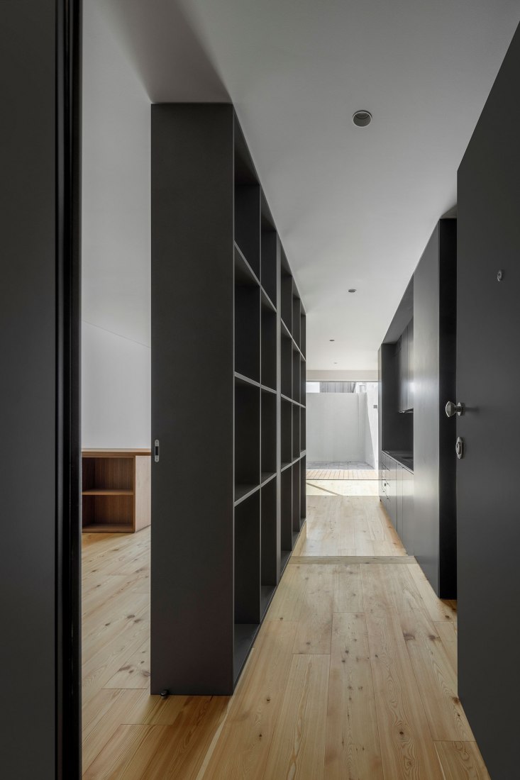 Devesas Factory Building by Anarchlab. Photograph by Ivo Tavares Studio