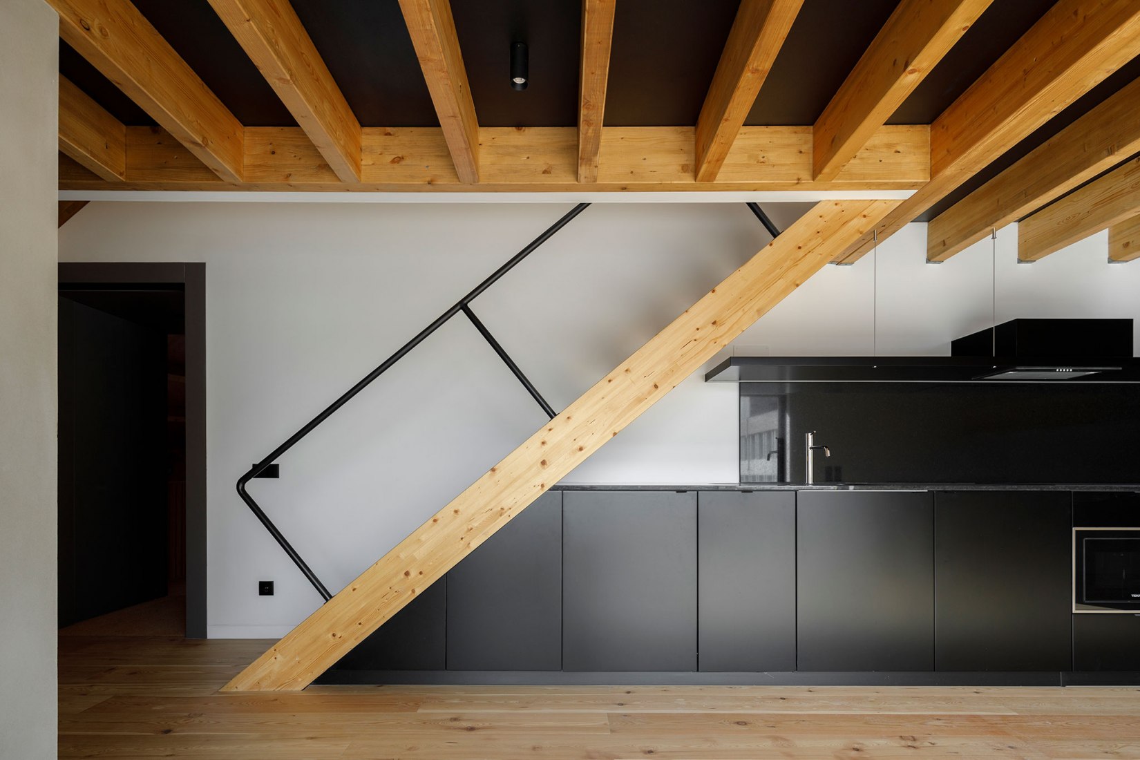 Devesas Factory Building by Anarchlab. Photograph by Ivo Tavares Studio