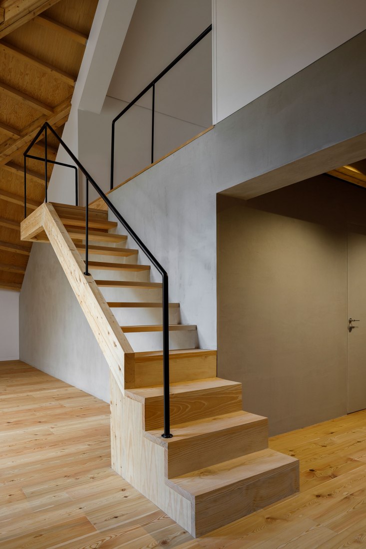 Devesas Factory Building by Anarchlab. Photograph by Ivo Tavares Studio
