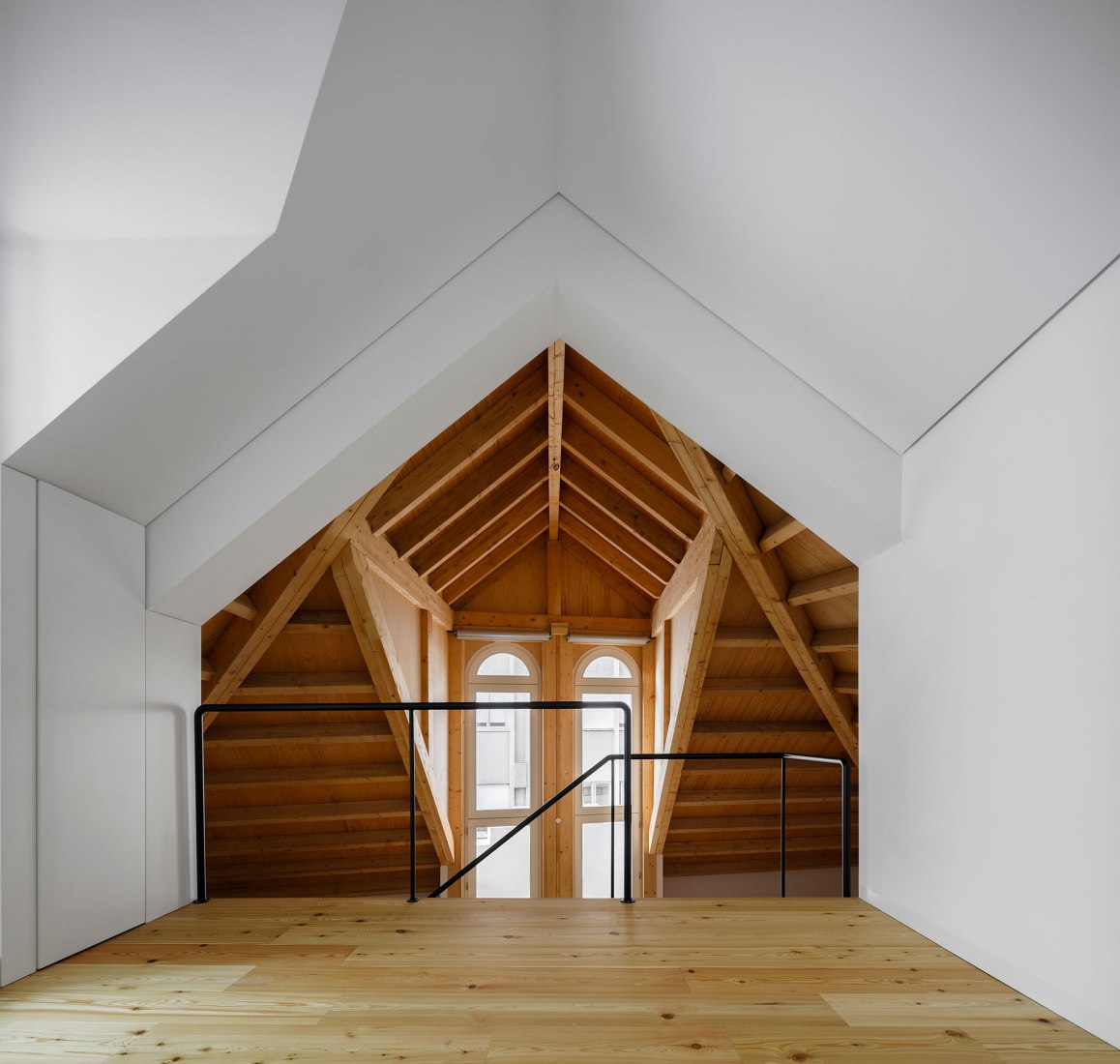 Devesas Factory Building by Anarchlab. Photograph by Ivo Tavares Studio