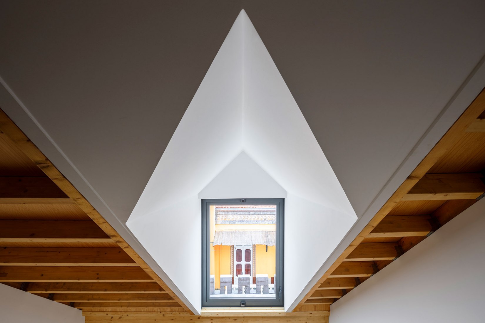 Devesas Factory Building by Anarchlab. Photograph by Ivo Tavares Studio