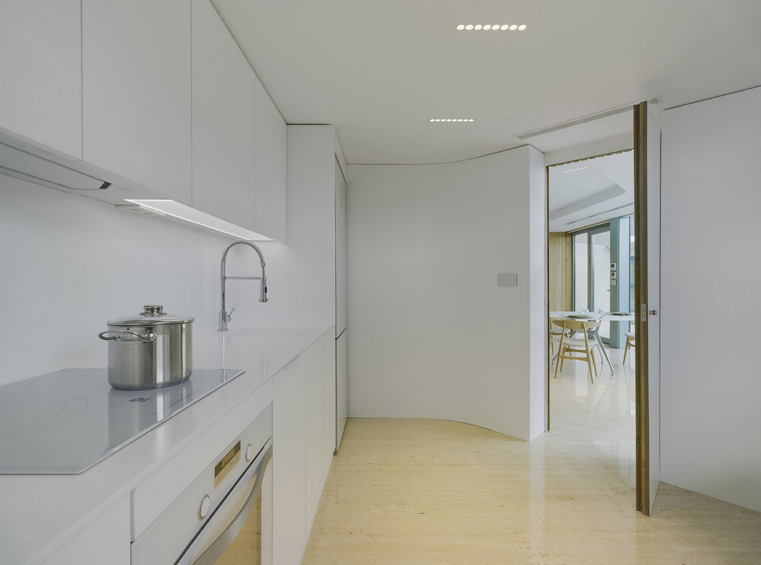 A Room at 3 meters by WOHA by Antonio Maciá. Photograph by David Frutos