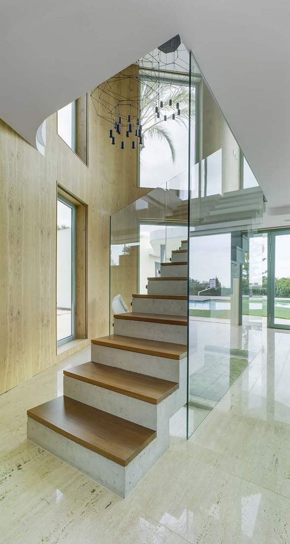 A Room at 3 meters by WOHA by Antonio Maciá. Photograph by David Frutos