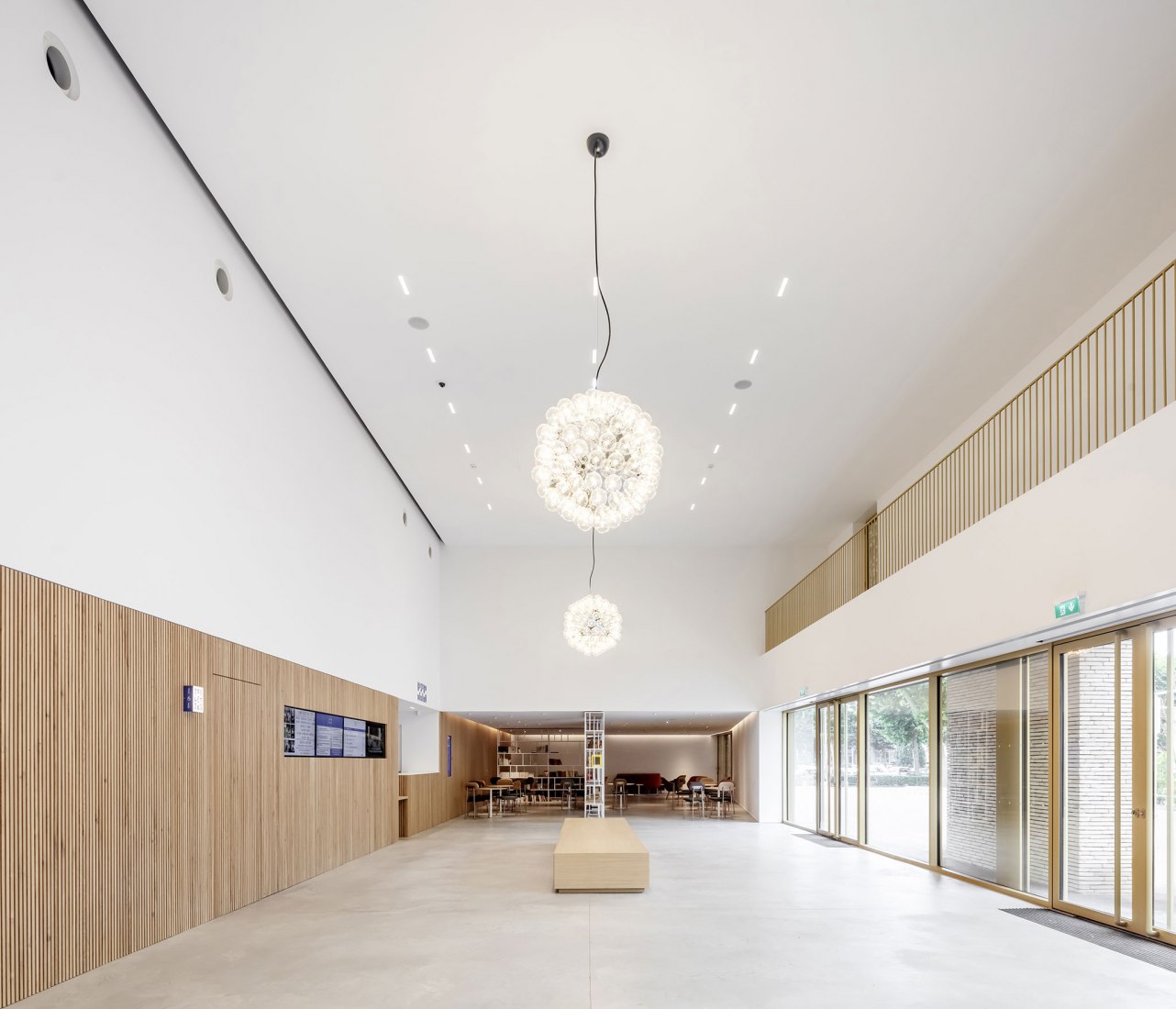 The cinema "Grand Palais" in Cahors by Antonio Virga. Photograph by Luc Boegly