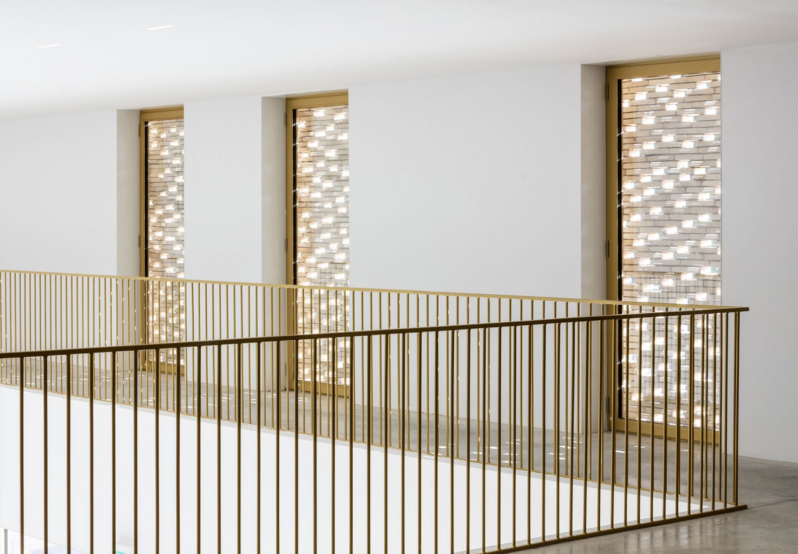 The cinema "Grand Palais" in Cahors by Antonio Virga. Photograph by Luc Boegly