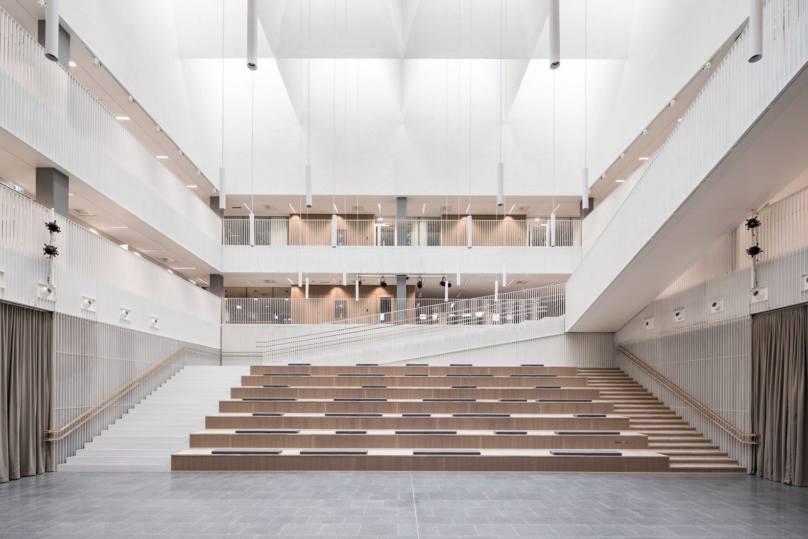 Jätkäsaari School by AOR Architects. Photograph by Kuvatoimisto Kuvio.