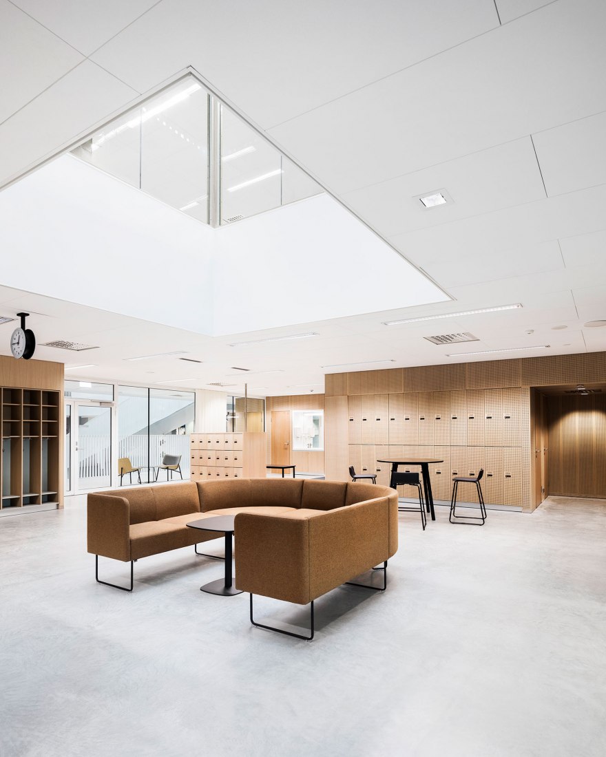 Jätkäsaari School by AOR Architects. Photograph by Kuvatoimisto Kuvio.