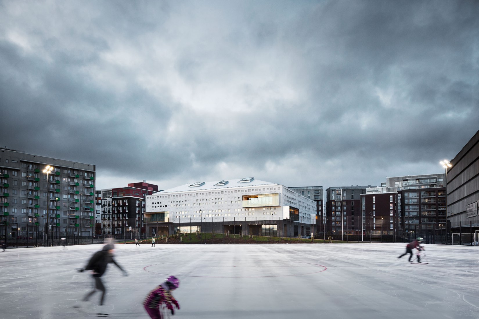 Jätkäsaari School by AOR Architects. Photograph by Kuvatoimisto Kuvio.