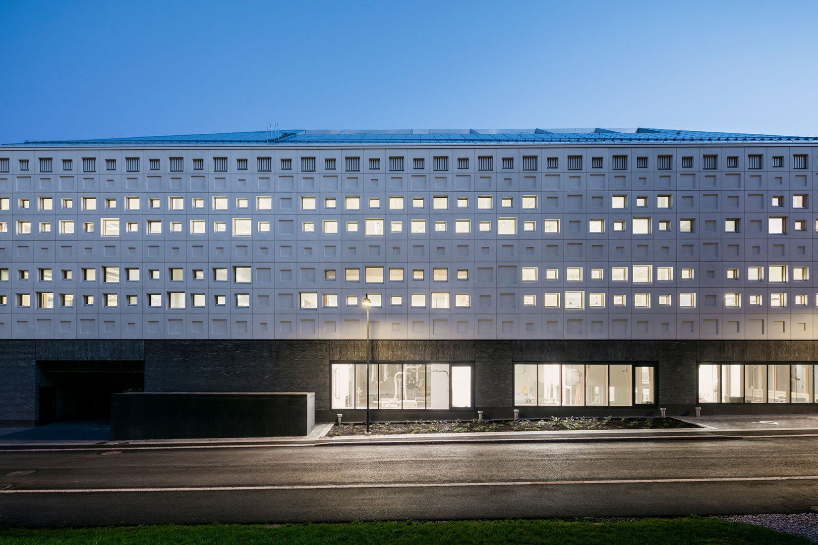 Jätkäsaari School by AOR Architects. Photograph by Kuvatoimisto Kuvio.