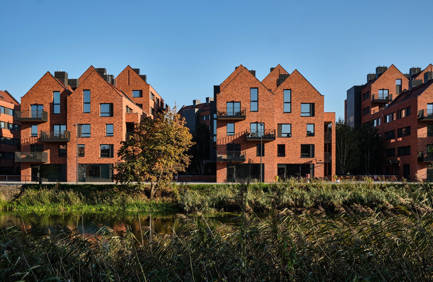 Riverview by APA Wojciechowski Architekci. Photograph by Rafał Kłos.
