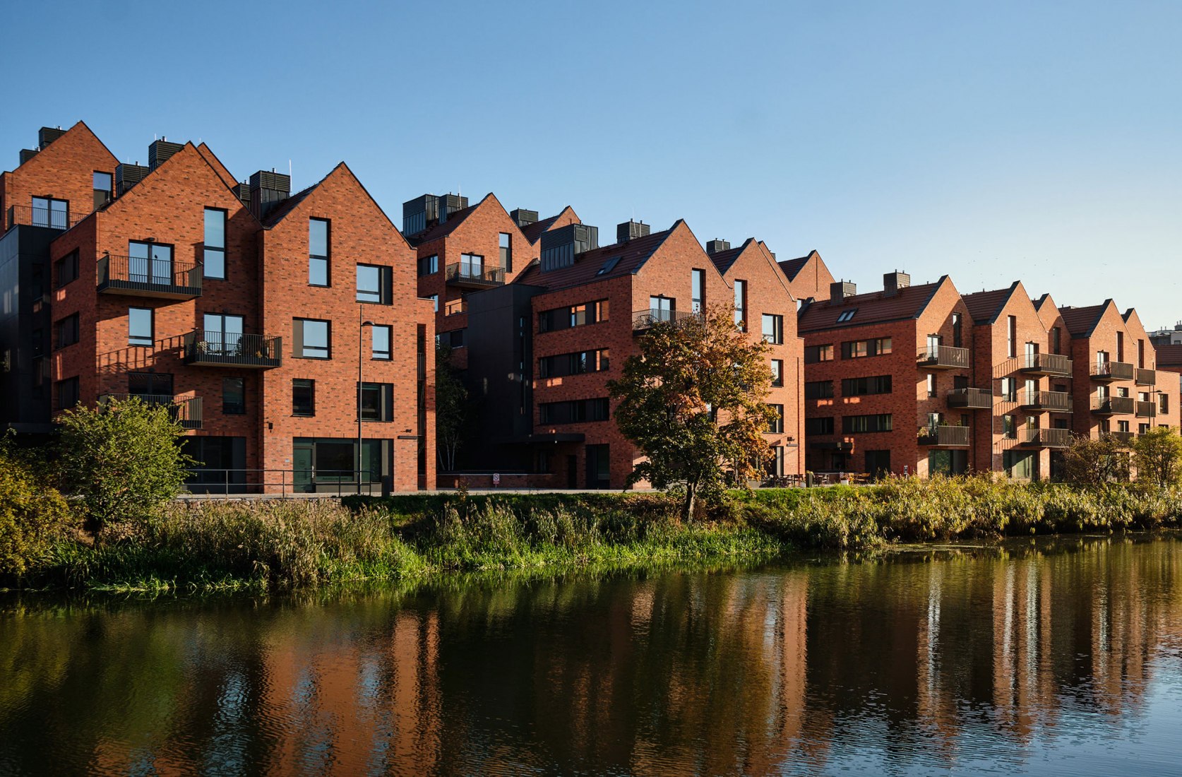 Riverview by APA Wojciechowski Architekci. Photograph by Rafał Kłos.