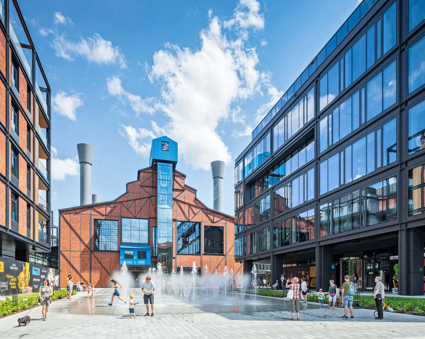 Elektrownia Powiśle by APA Wojciechowski Architekci. Photograph by Marcin Czechowicz.