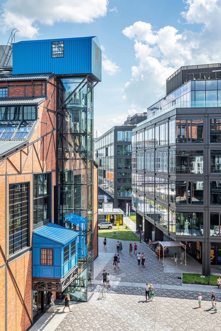 Elektrownia Powiśle by APA Wojciechowski Architekci. Photograph by Marcin Czechowicz.