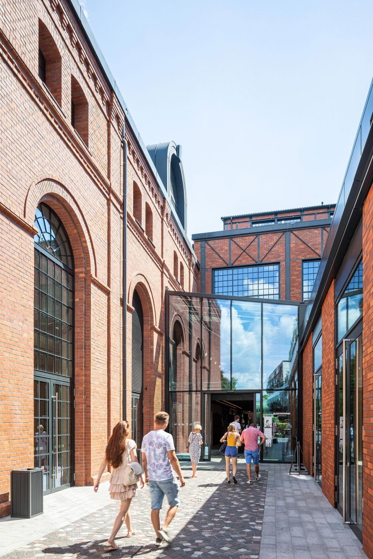 Elektrownia Powiśle by APA Wojciechowski Architekci. Photograph by Marcin Czechowicz.