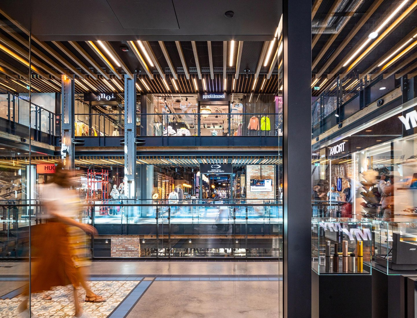 Elektrownia Powiśle by APA Wojciechowski Architekci. Photograph by Marcin Czechowicz.