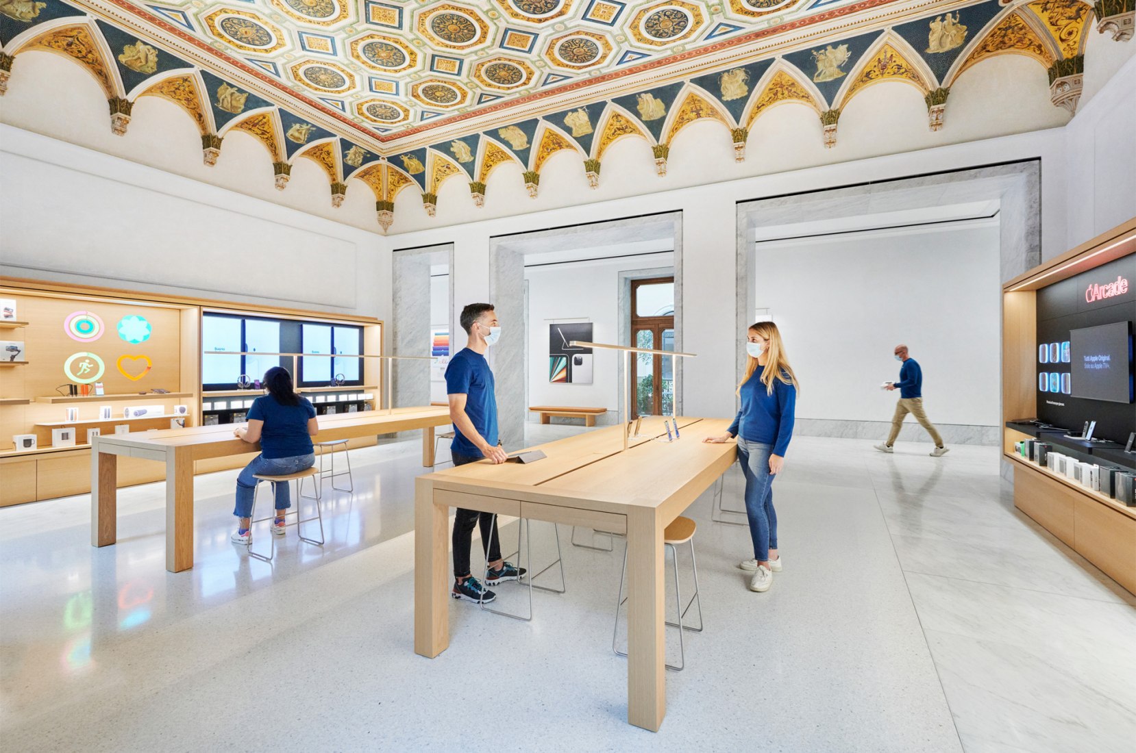 Next to the Forum is a dedicated space for Apple Support and the Genius Bar, where a team of curators have worked thousands of hours to restore the exquisite Apple Store, with hand-painted geometric patterns on the ceiling. Apple Store in Via Del Corso, Rome. Photo courtesy of Apple.