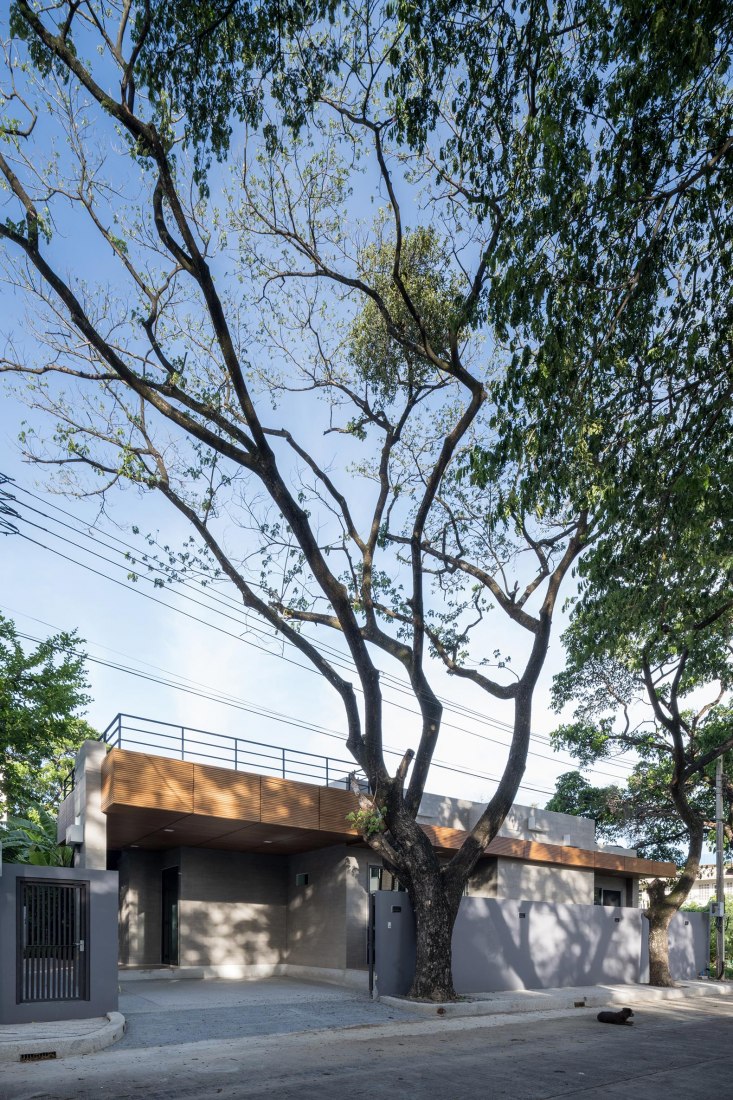 Phutthamonthon-Y House by Archimontage Design Fields Sophisticated. Photograph by Beer Singnoi