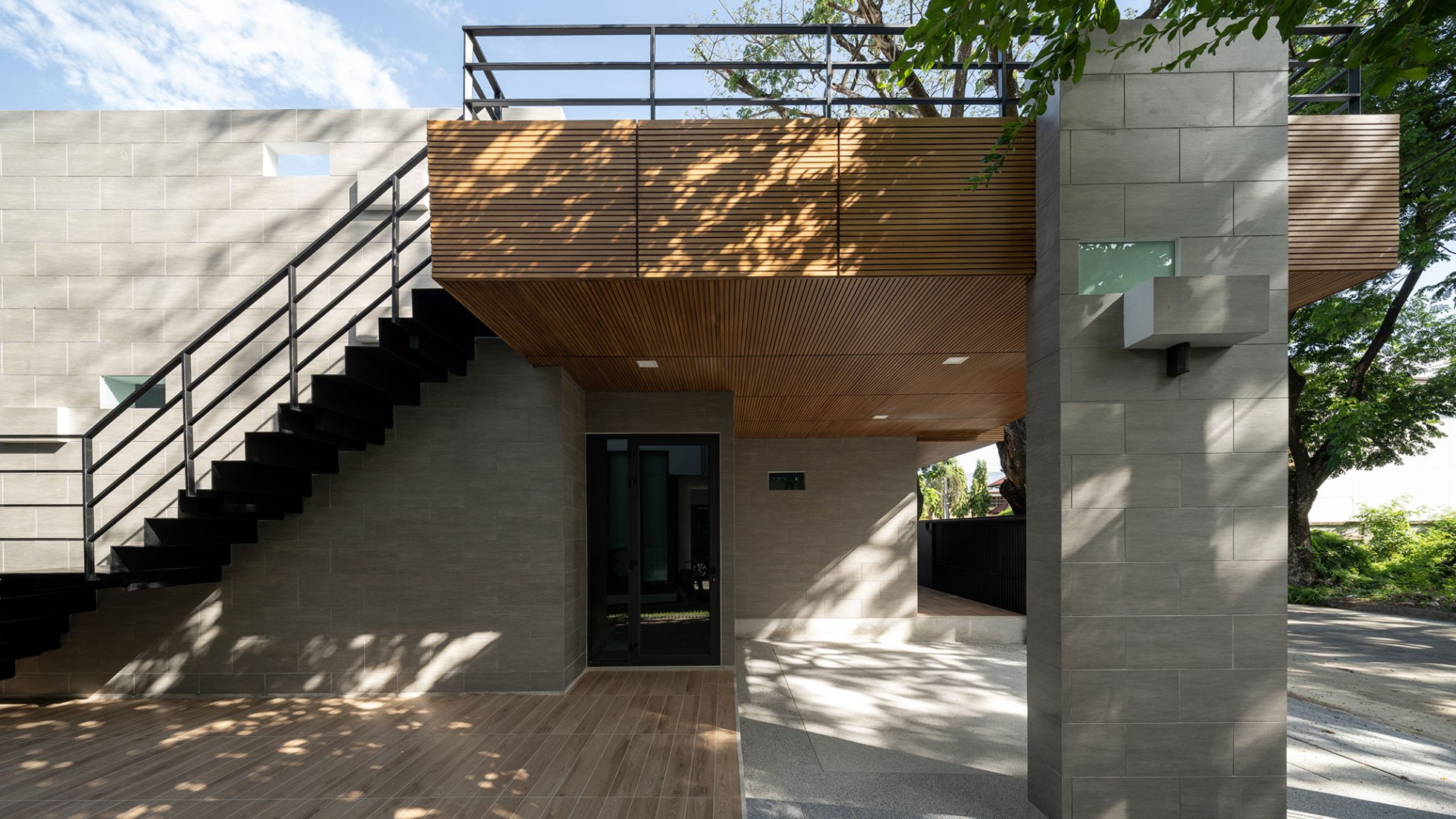 Phutthamonthon-Y House by Archimontage Design Fields Sophisticated. Photograph by Beer Singnoi