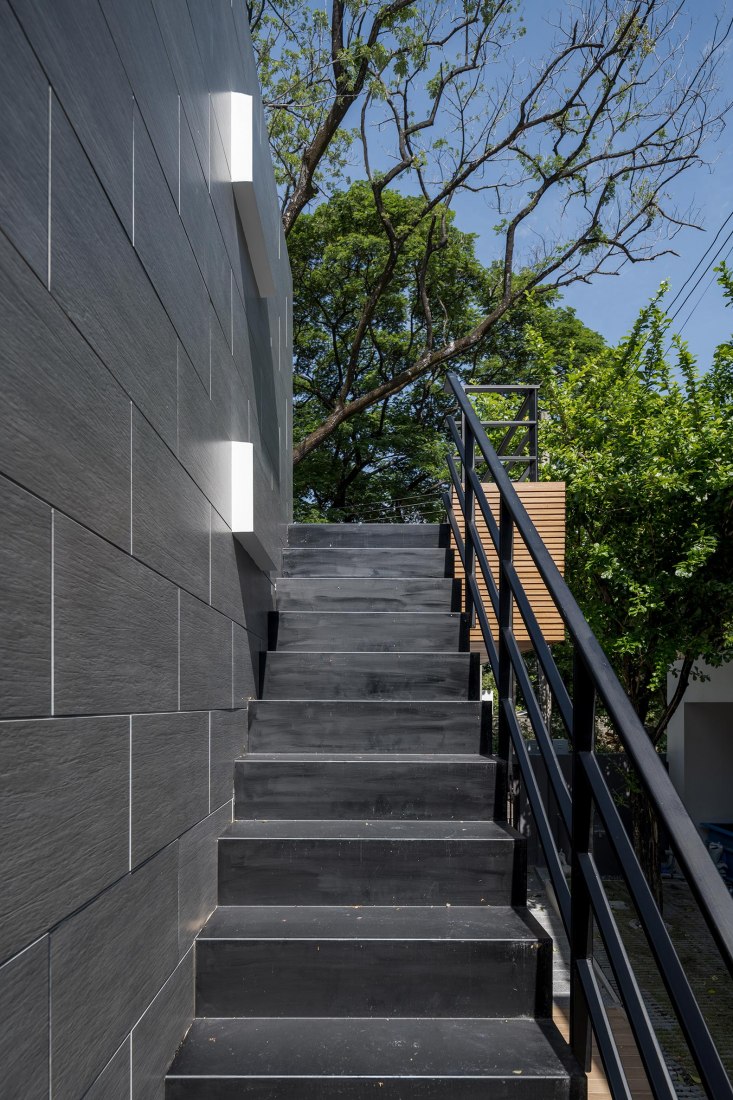 Phutthamonthon-Y House by Archimontage Design Fields Sophisticated. Photograph by Beer Singnoi
