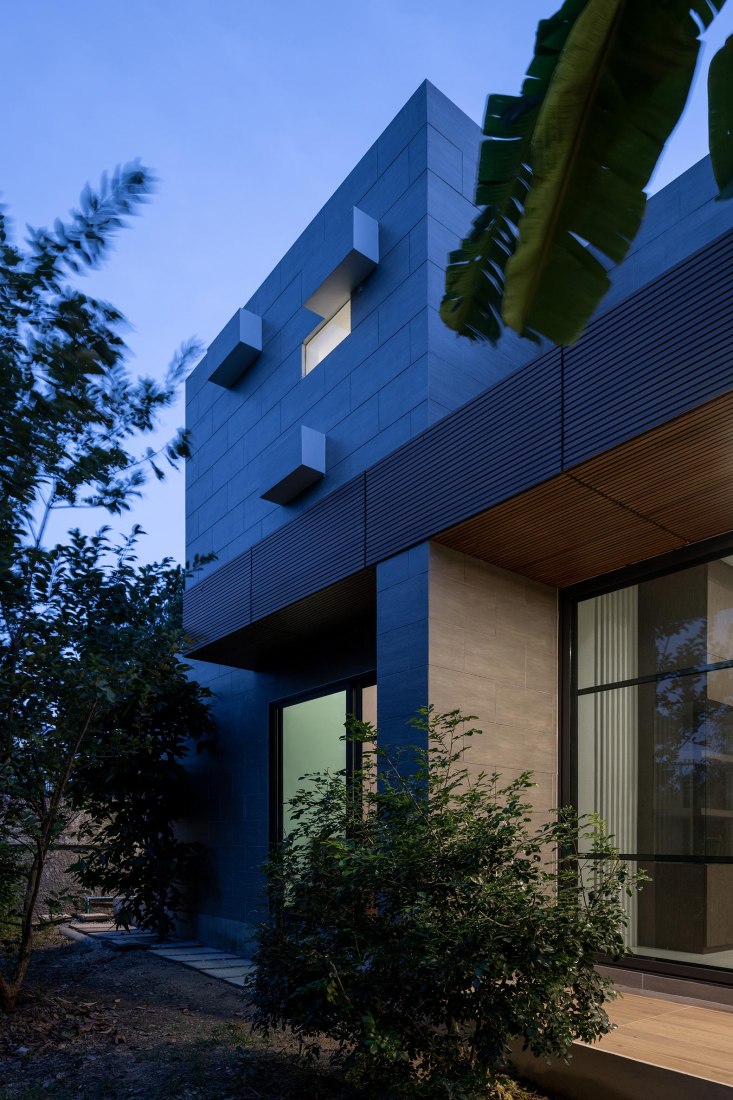 Phutthamonthon-Y House by Archimontage Design Fields Sophisticated. Photograph by Beer Singnoi