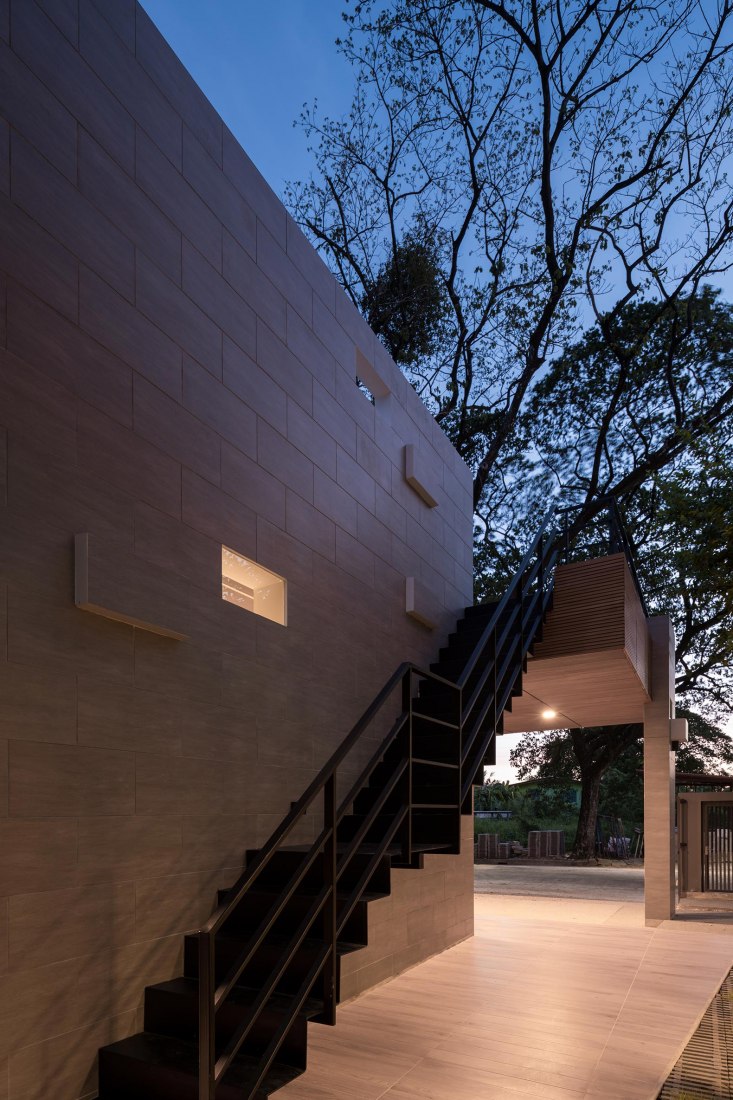 Phutthamonthon-Y House by Archimontage Design Fields Sophisticated. Photograph by Beer Singnoi