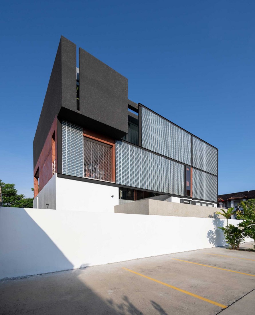 Casa Sena por Archimontage Design Fields Sophisticated. Fotografía por Rungkit Charoenwat