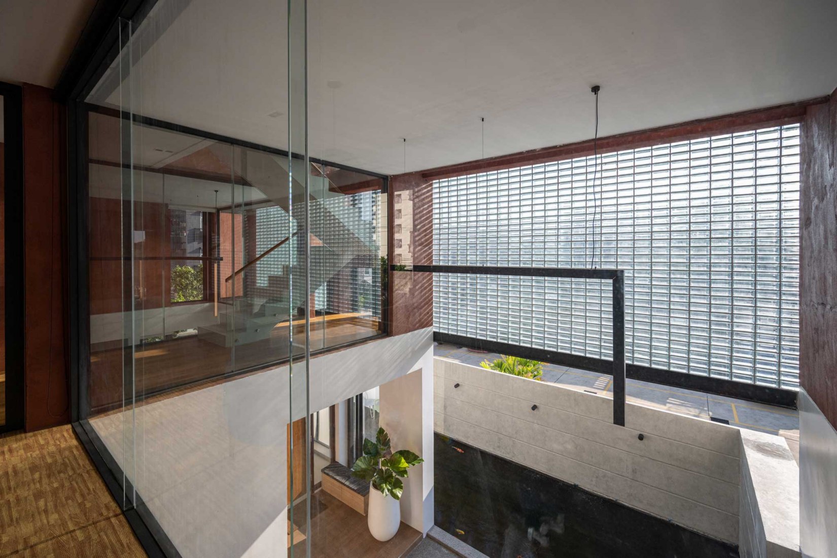 Casa Sena por Archimontage Design Fields Sophisticated. Fotografía por Rungkit Charoenwat