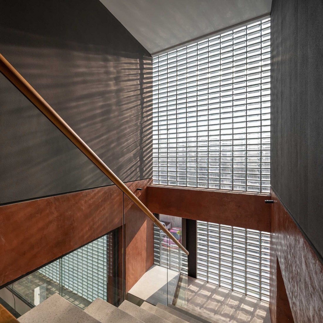 Casa Sena por Archimontage Design Fields Sophisticated. Fotografía por Rungkit Charoenwat