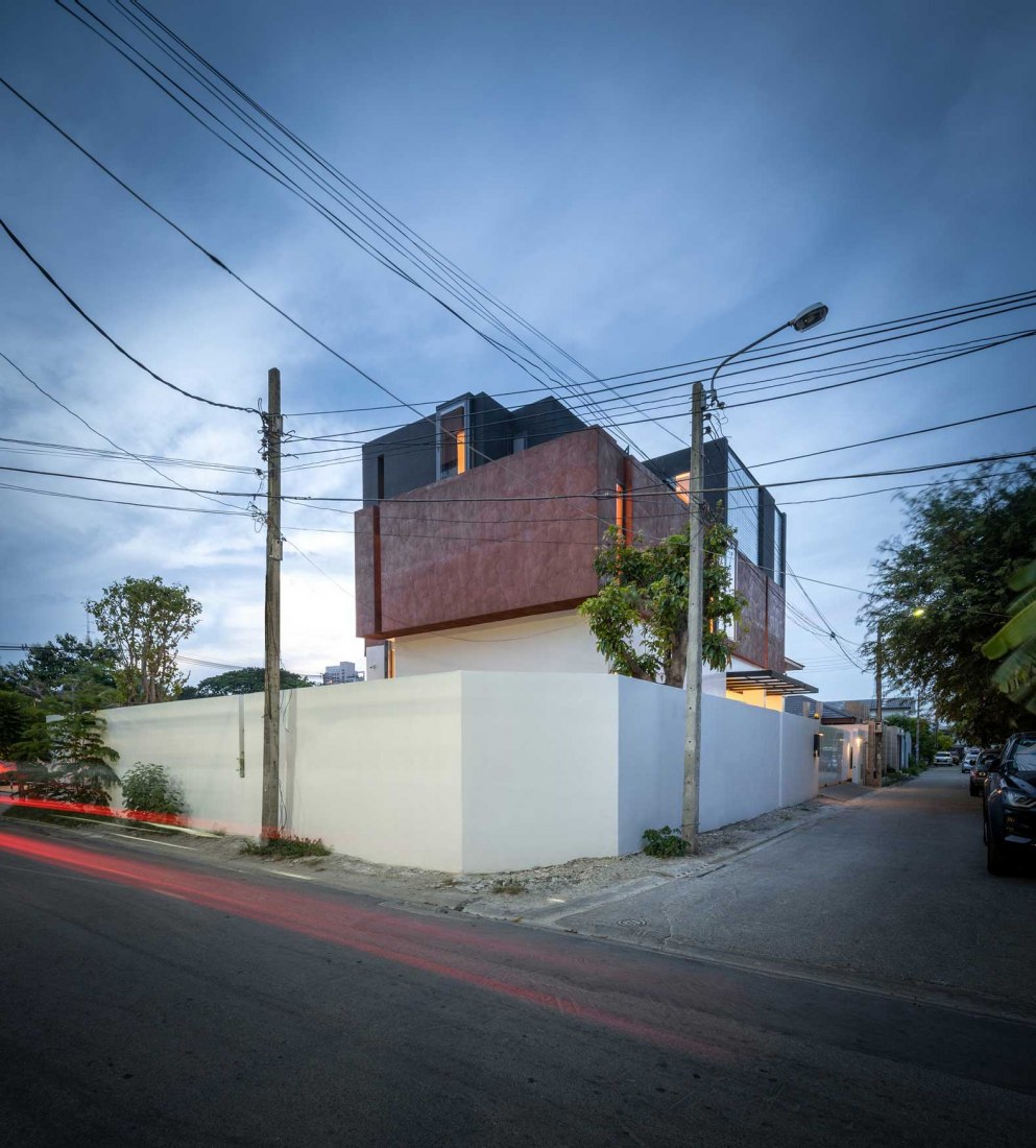 Casa Sena por Archimontage Design Fields Sophisticated. Fotografía por Rungkit Charoenwat