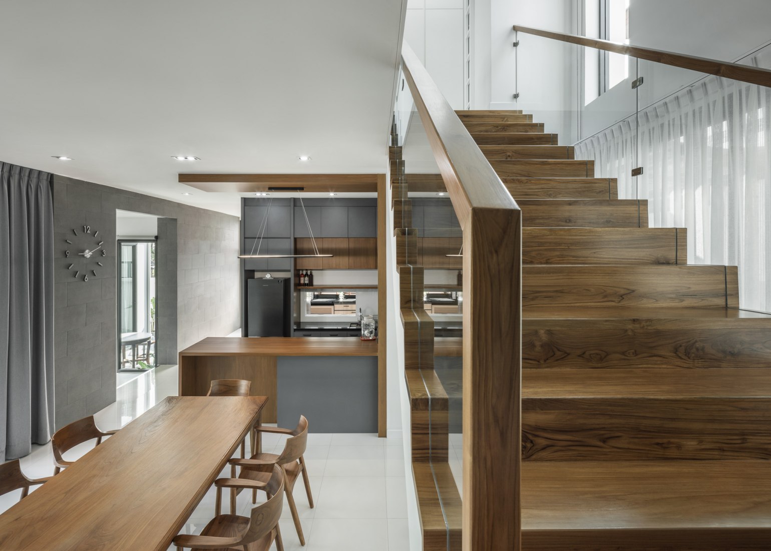 Casa Bangkae por Archimontage. Fotografía por Chalermwat Wongchompoo | Sofography