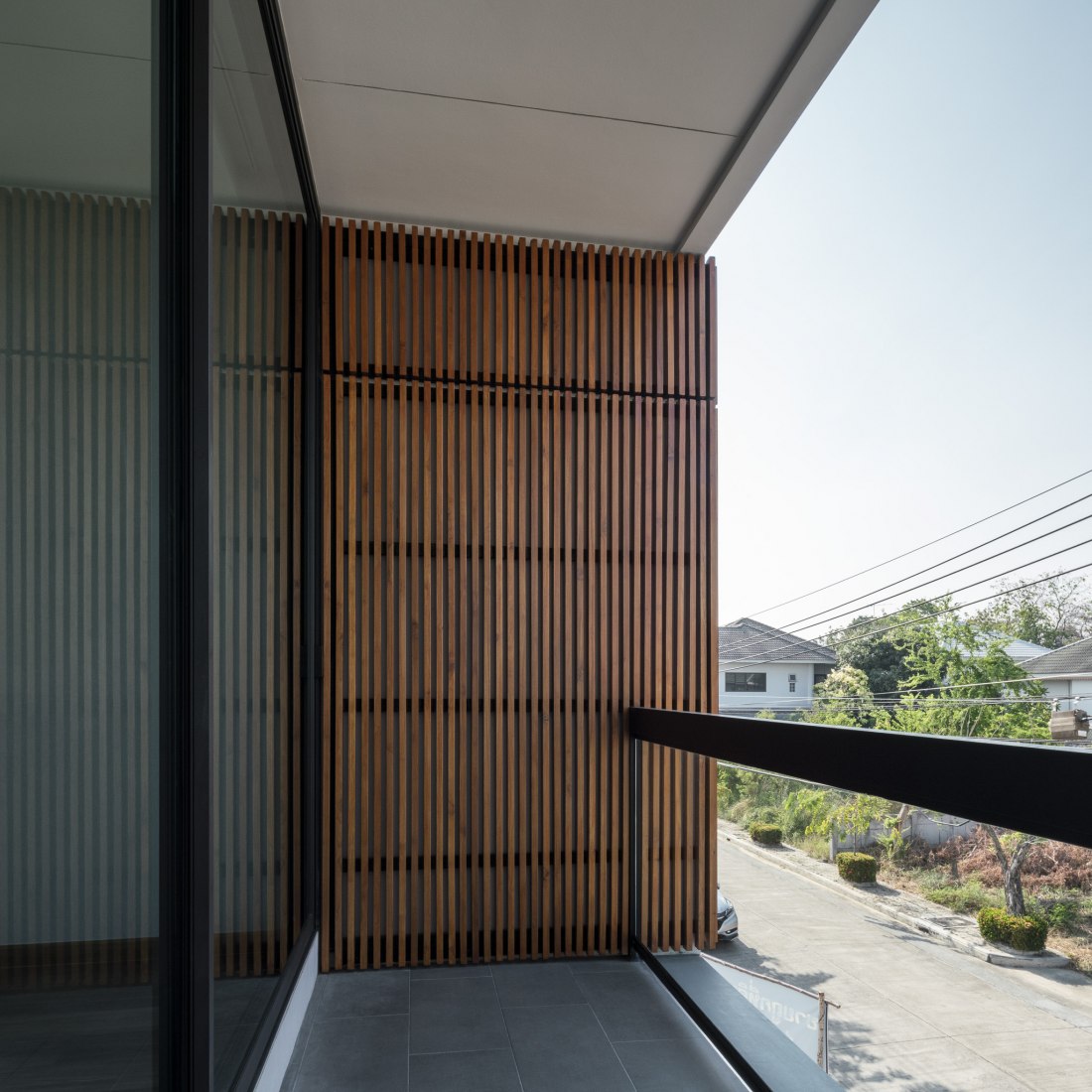 Casa Bangkae por Archimontage. Fotografía por Chalermwat Wongchompoo | Sofography
