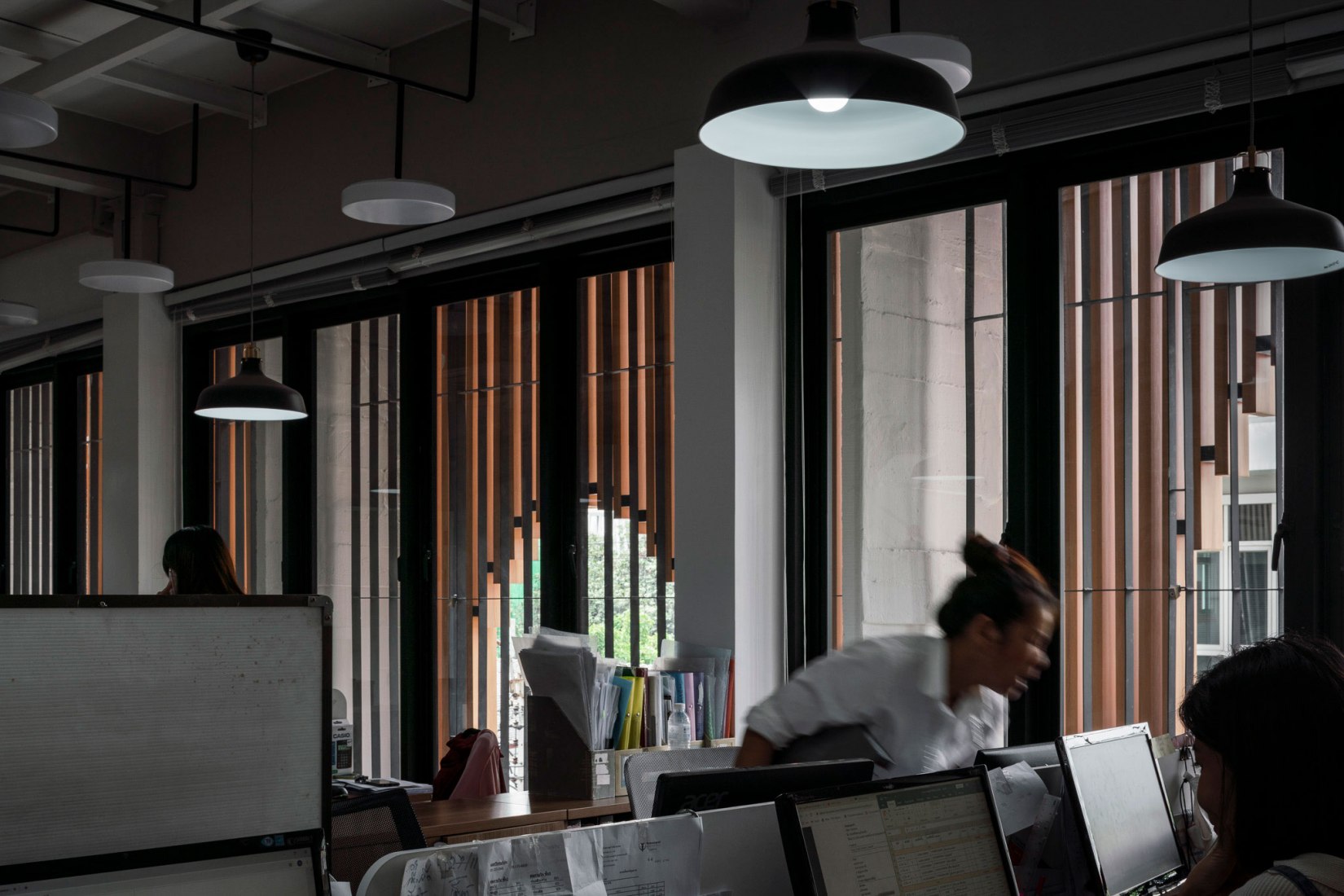 Vibhavadi Office by Archimontage Design Fields Sophisticated. Photograph by Chalermwat Wongchompoo | Sofography.