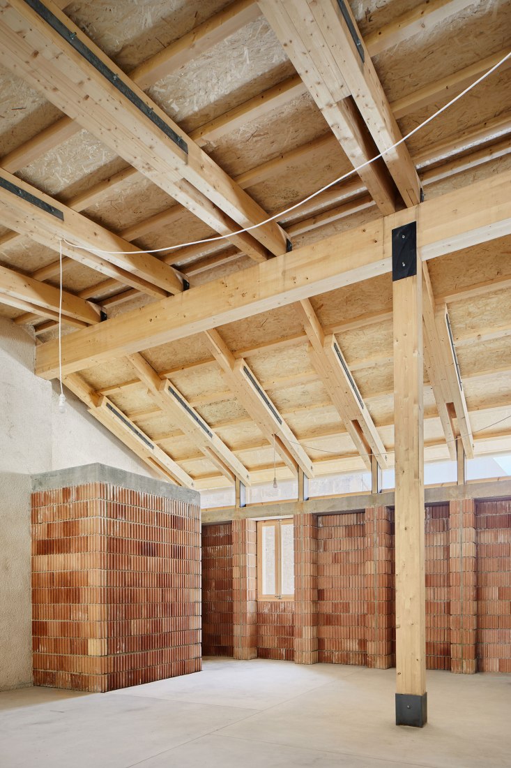 Archivo Municipal by Aulets Arquitectes. Photograph © José Hevia.