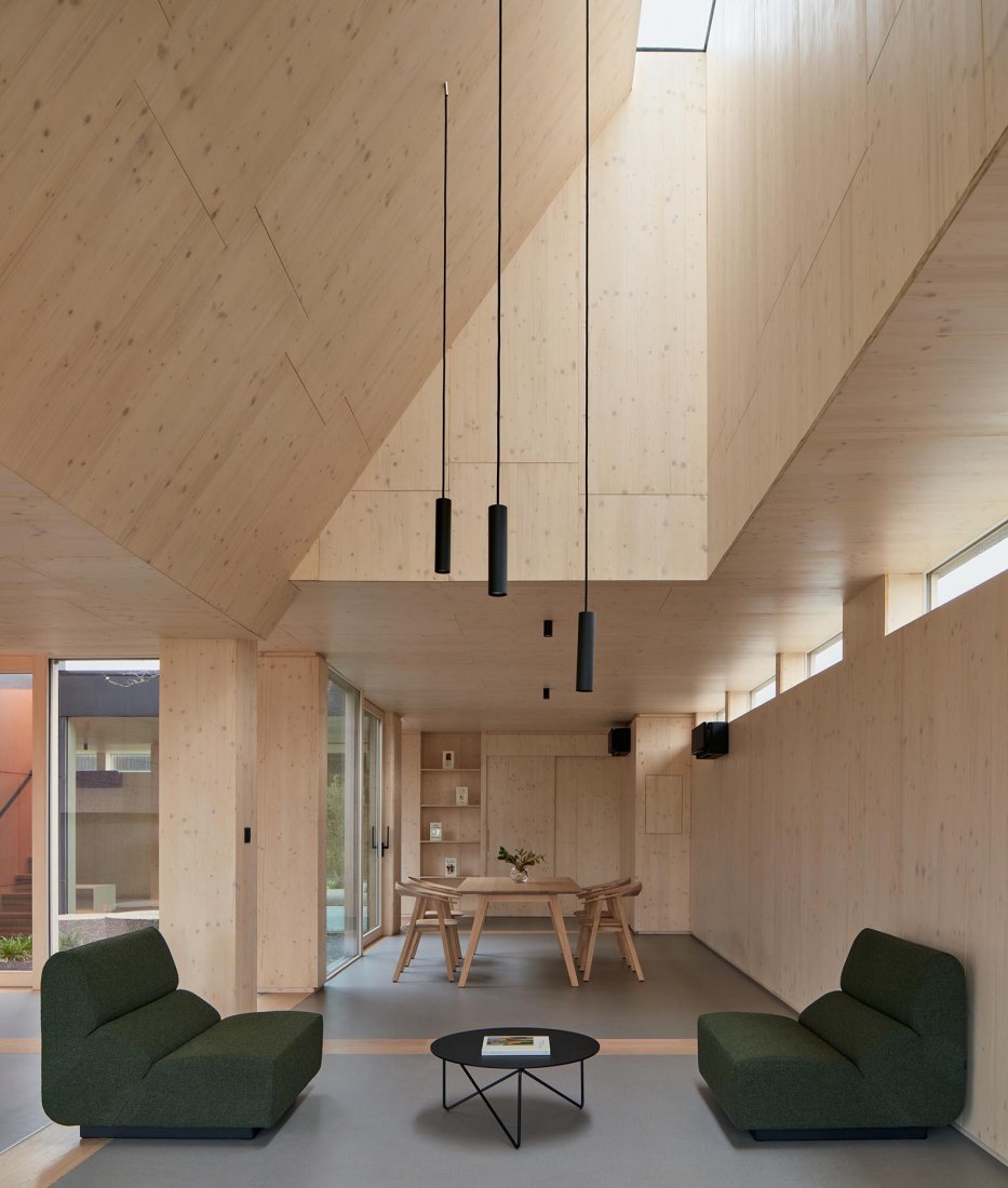 Warm Nest by Ark-shelter and ARCHEKTA. Photography by BoysPlayNice.